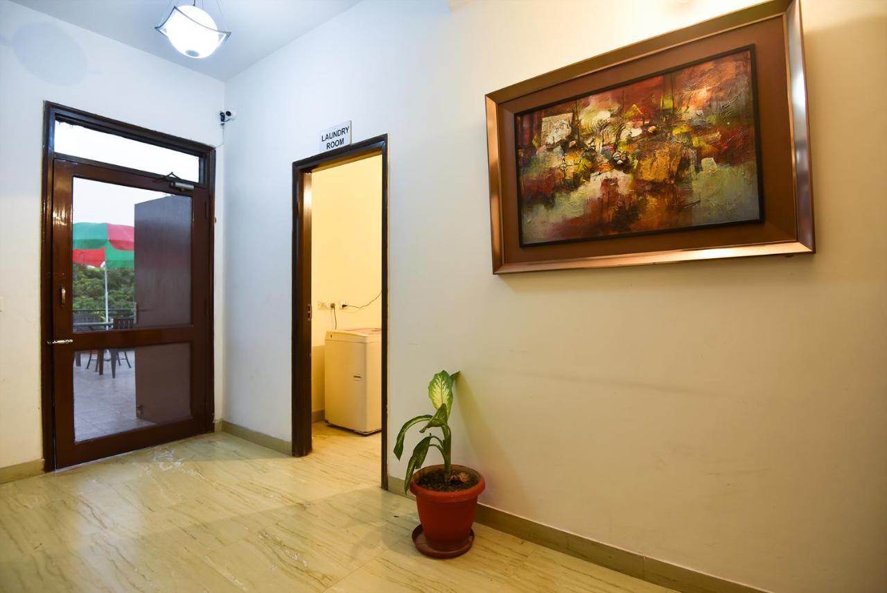 Studio Serviced Apartments Near Fortis Hospital คูร์เคาน์ ภายนอก รูปภาพ