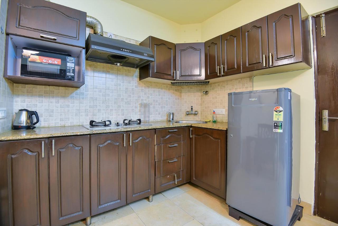 Studio Serviced Apartments Near Fortis Hospital คูร์เคาน์ ภายนอก รูปภาพ