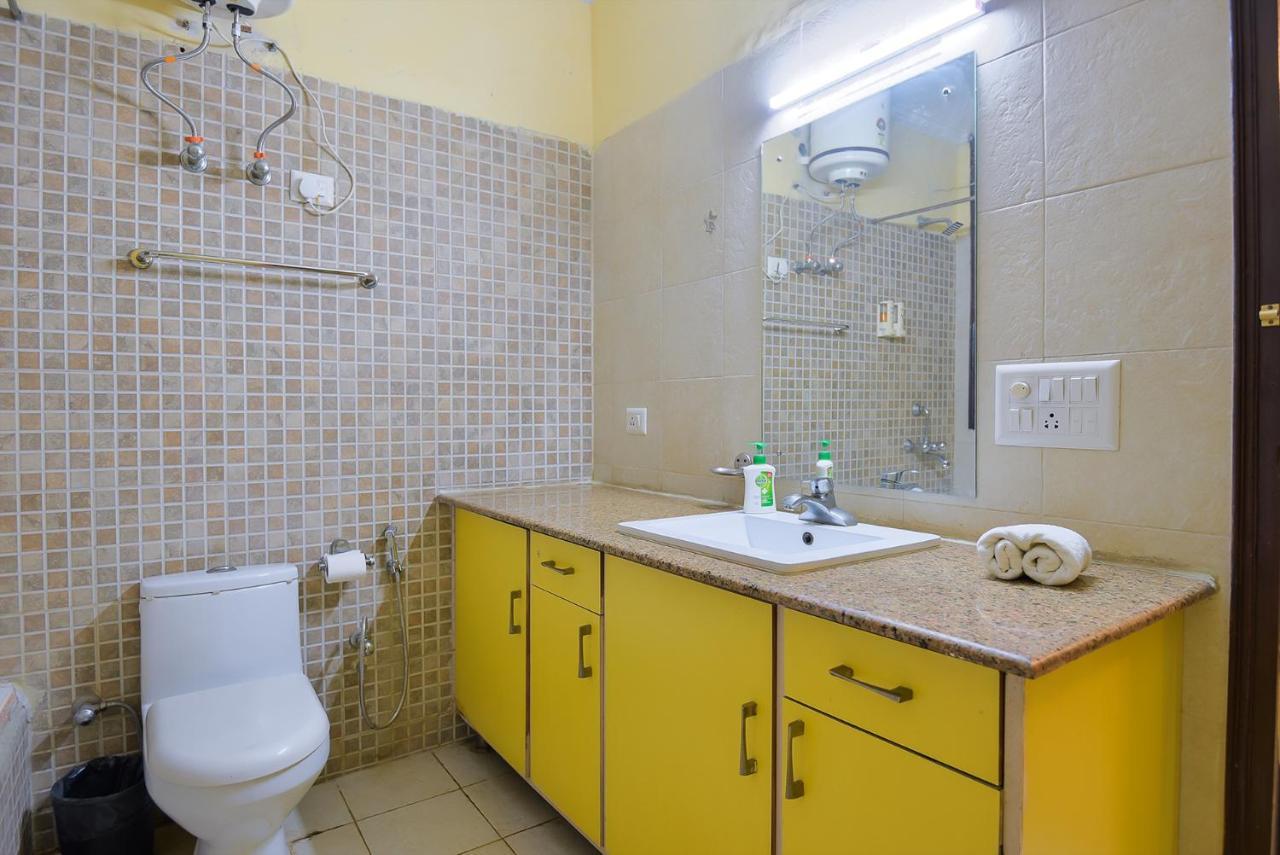 Studio Serviced Apartments Near Fortis Hospital คูร์เคาน์ ภายนอก รูปภาพ