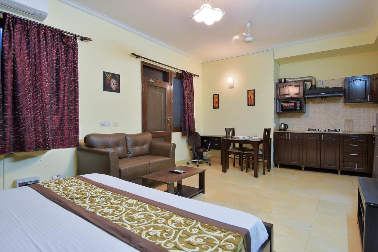 Studio Serviced Apartments Near Fortis Hospital คูร์เคาน์ ภายนอก รูปภาพ