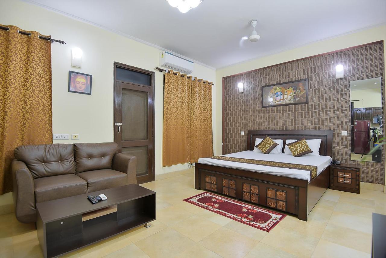Studio Serviced Apartments Near Fortis Hospital คูร์เคาน์ ภายนอก รูปภาพ