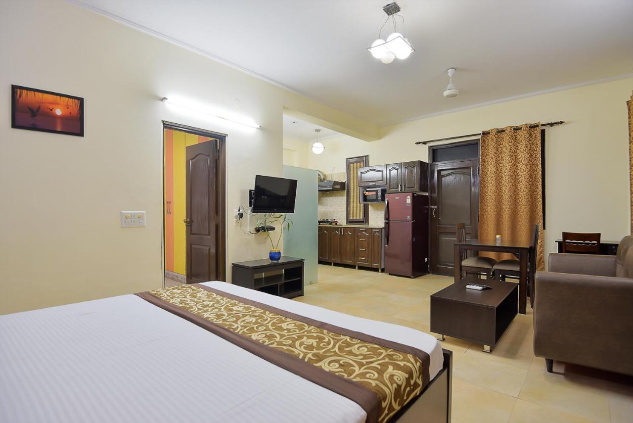 Studio Serviced Apartments Near Fortis Hospital คูร์เคาน์ ภายนอก รูปภาพ